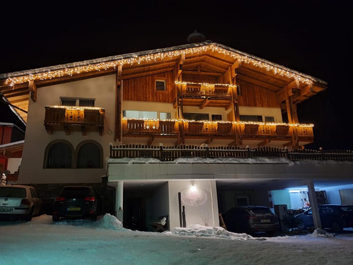 Landhotel Anna Sankt Martin am Tennengebirge Exterior photo